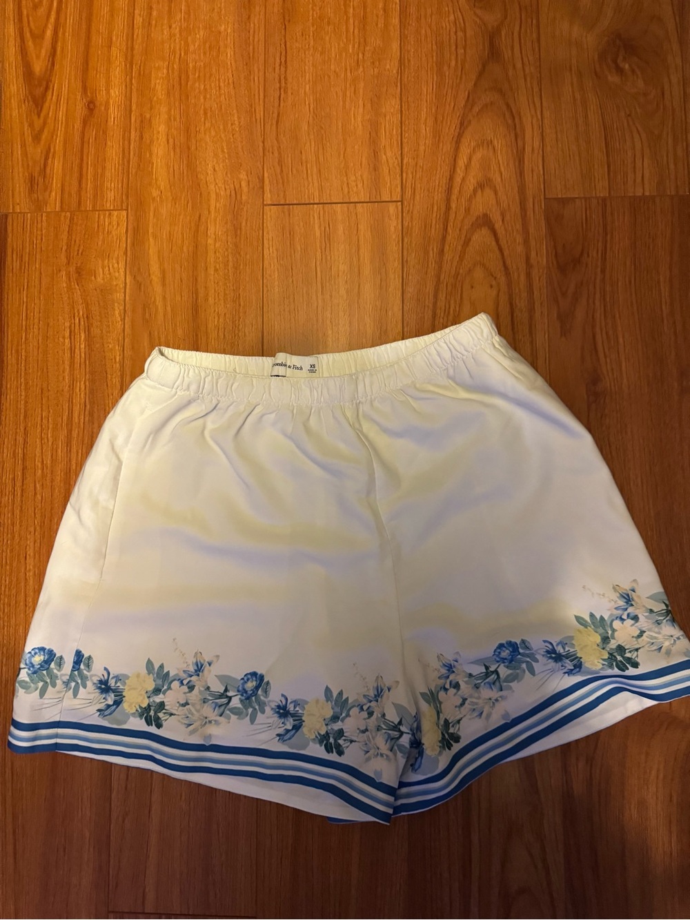 Abercrombie & Fitch White Floral Shorts
